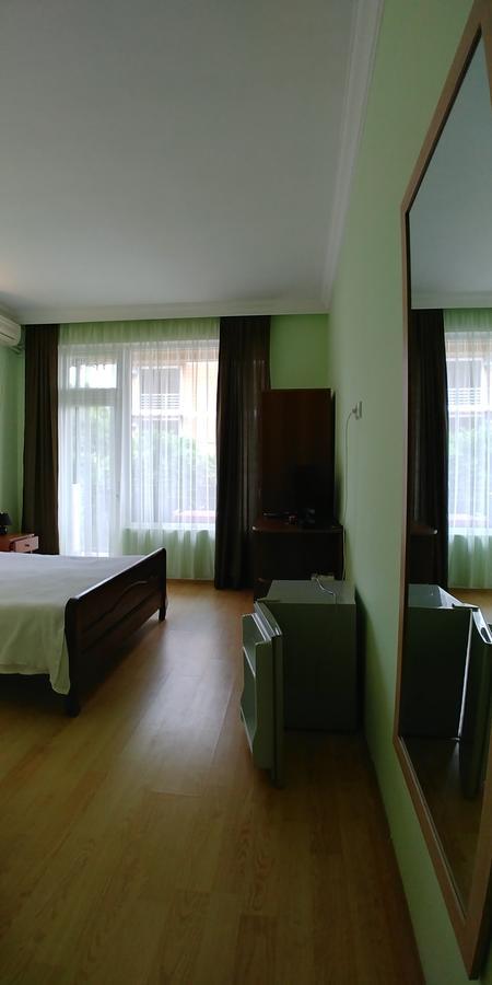 Green Hotel Kvariati Zewnętrze zdjęcie
